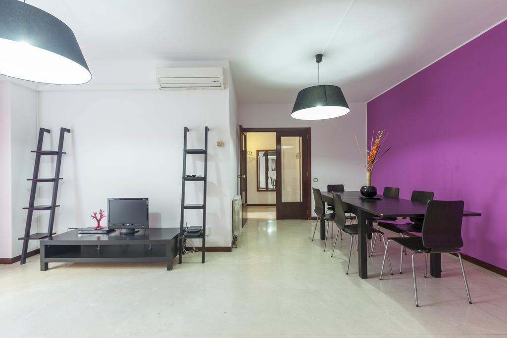 Apartment Sagrada Familia Barcelona Pokoj fotografie